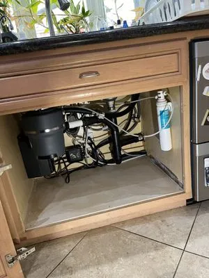 Local Family Handyman Logo