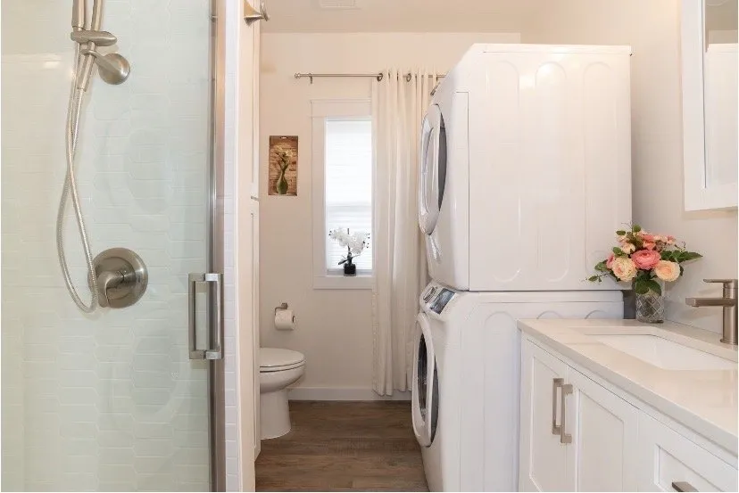 Slide of Lolark Contractors