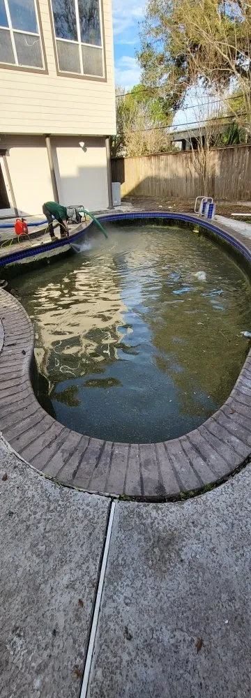 Slide of Lone Star Pools