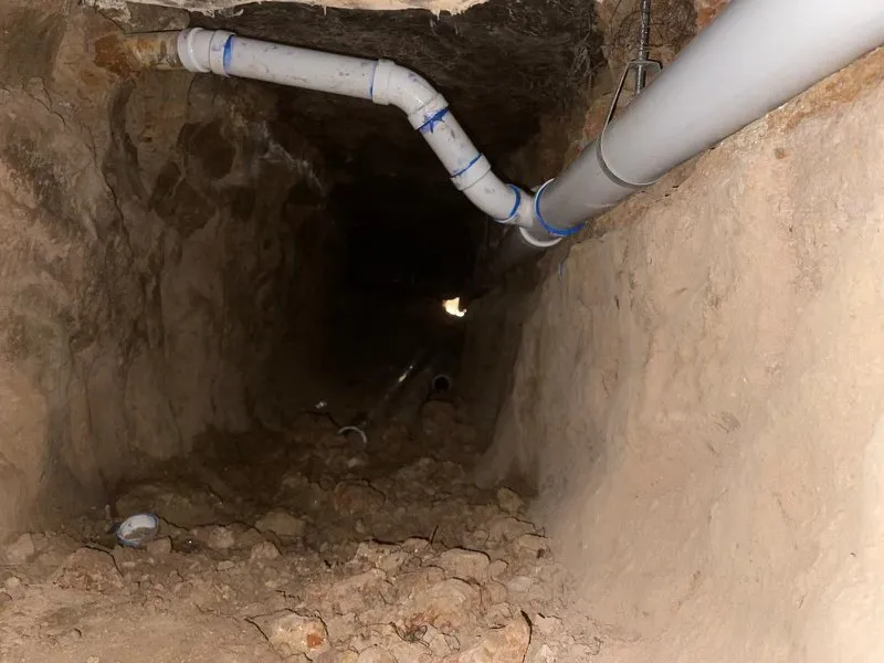 Slide of Long's Plumbing Services