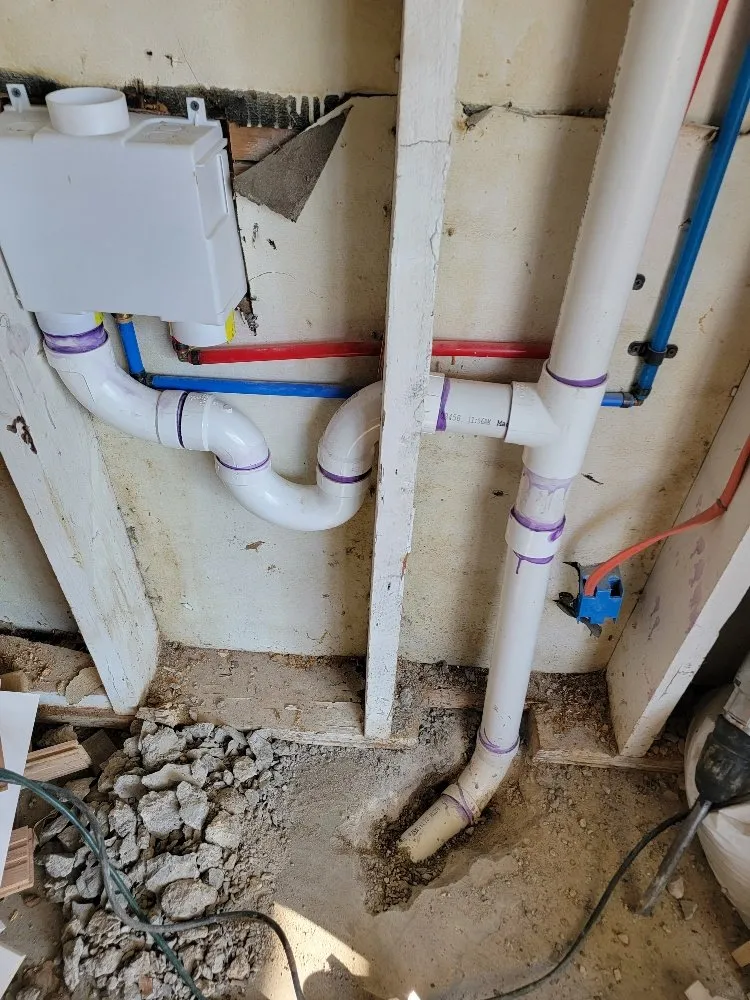 Slide of Lonnie Bravo Plumbing