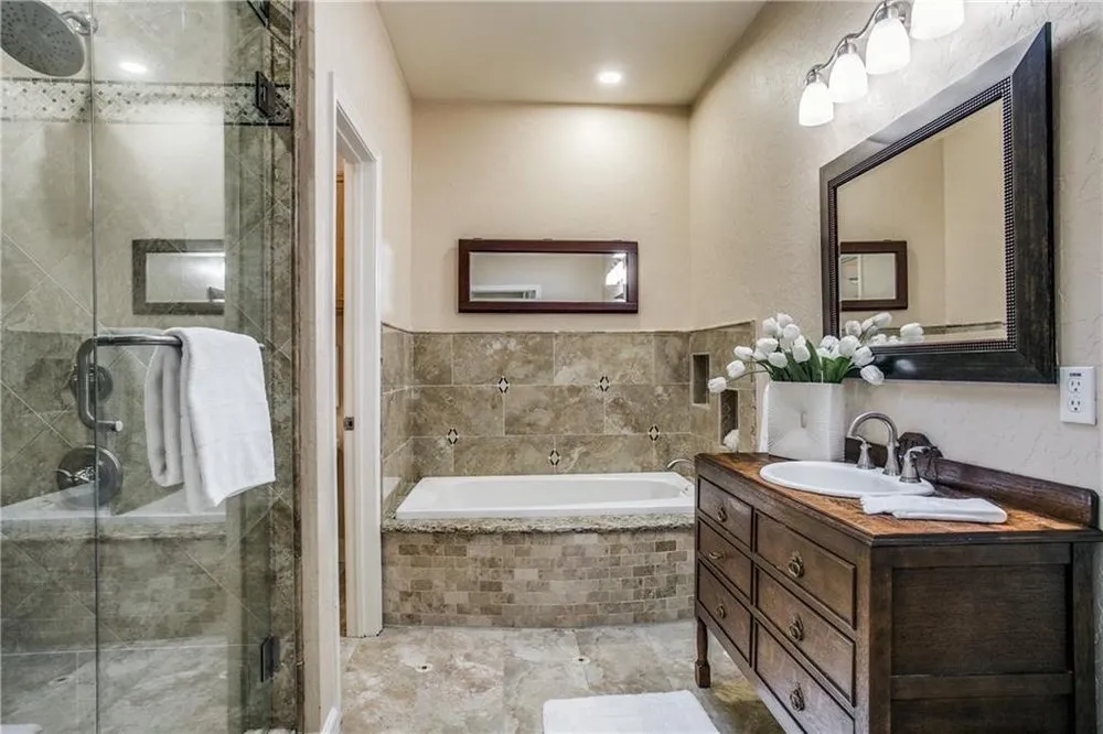 Slide of Lonnie Bravo Plumbing