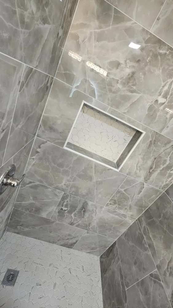 Slide of Lopez Luxury