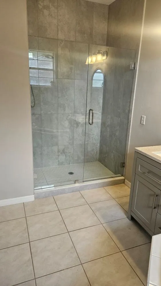 Slide of Lopez Luxury