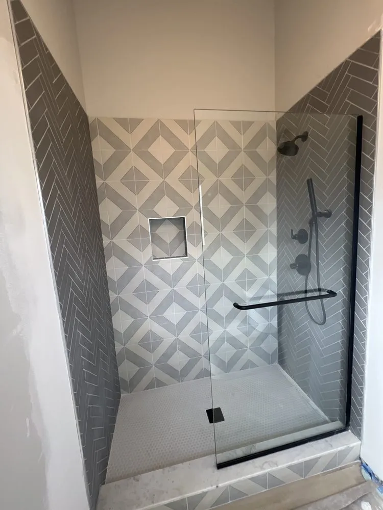 Slide of Lopez Velasquez Handyman