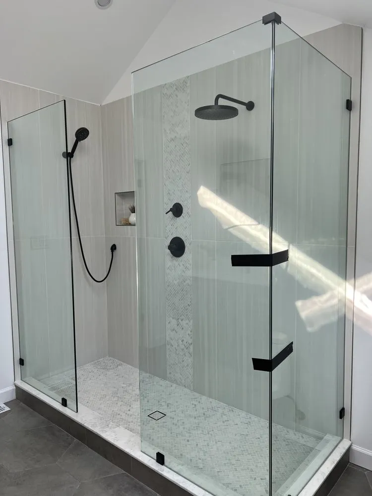 Slide of Lopez Velasquez Handyman