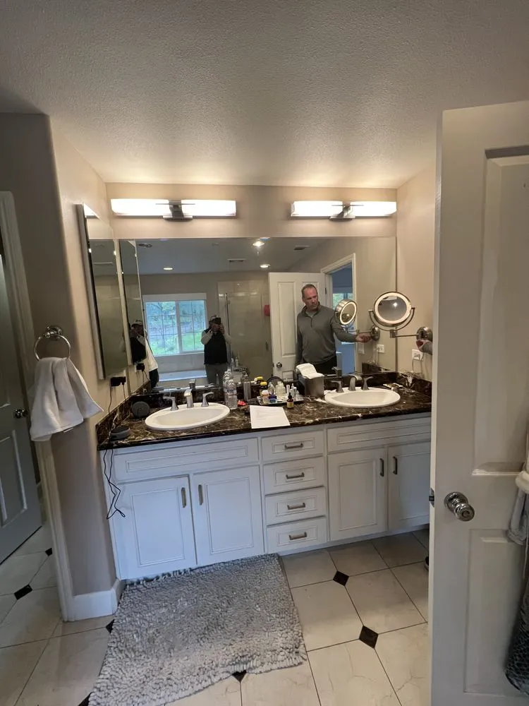 Slide of Lopez Velasquez Handyman