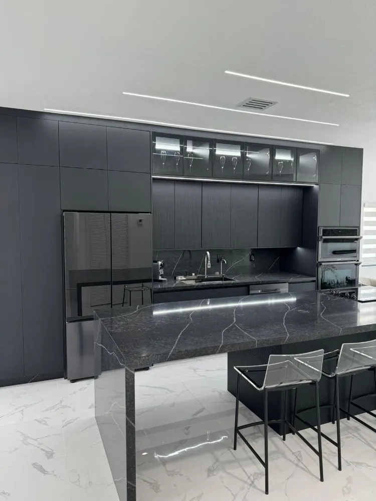 Slide of Los cabrera