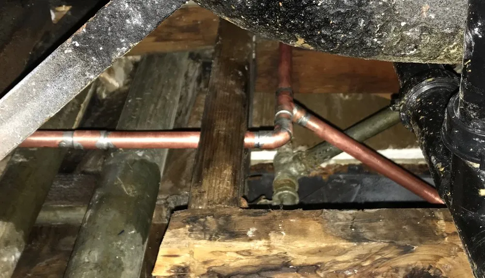 Slide of Los Plumbers