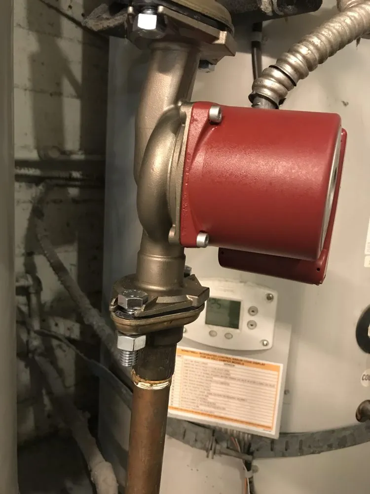 Slide of Los Plumbers