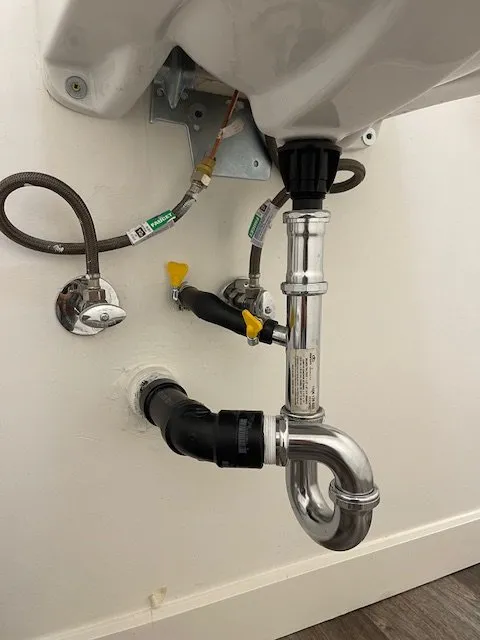 Slide of Los Primos Plumbing