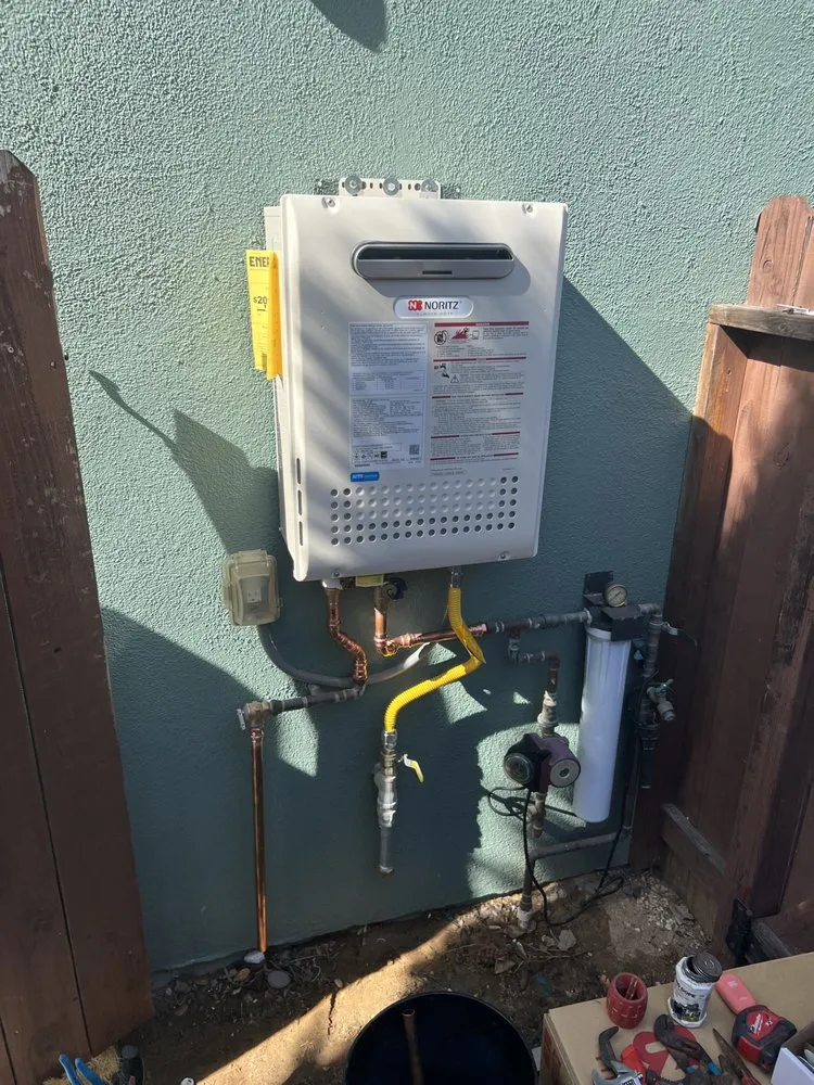 Reliable emergency plumbing experts serving Long Beach, CA - Lowrey Family Plumbing