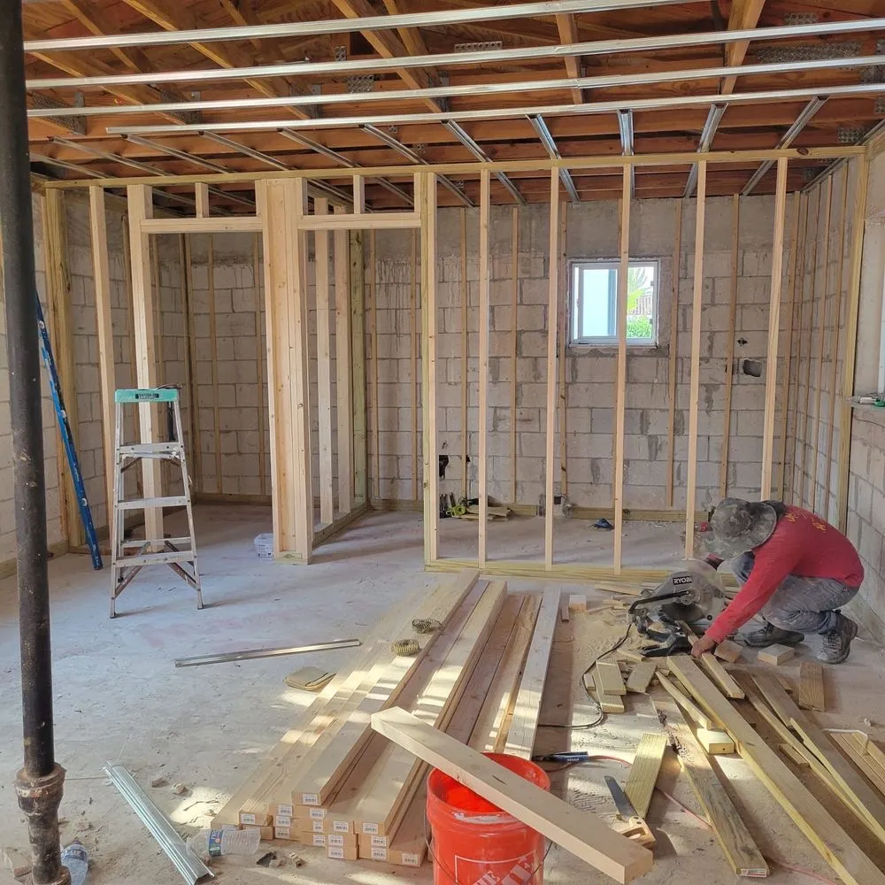 Slide of López López Construcción