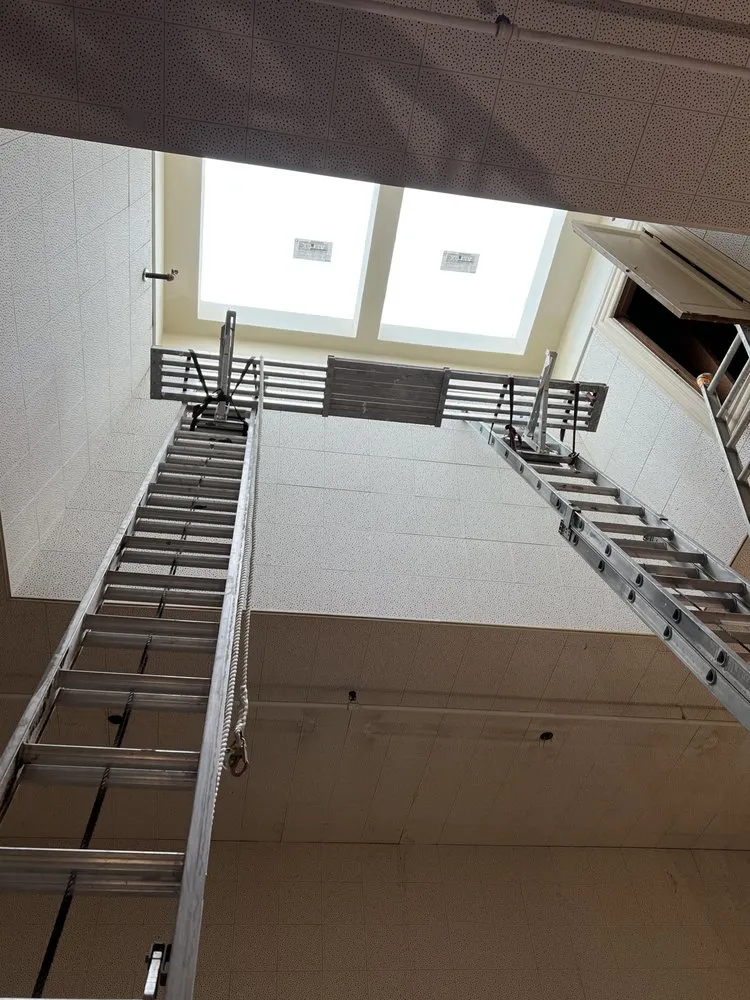 Slide of Lucas Handyman