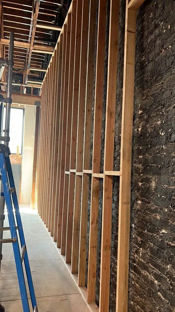 Slide of Lucas Handyman