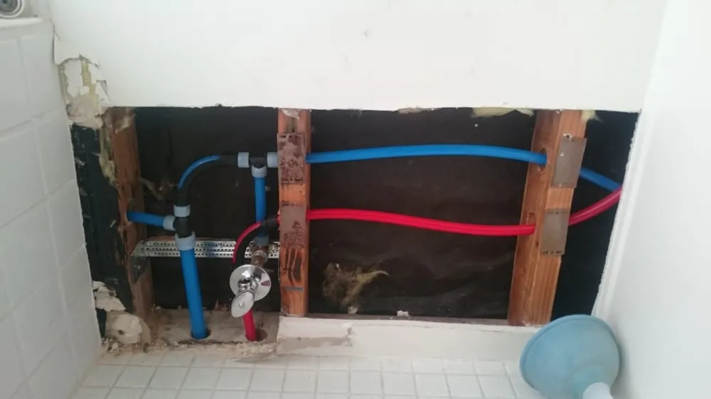 Slide of Lucas Plumbing