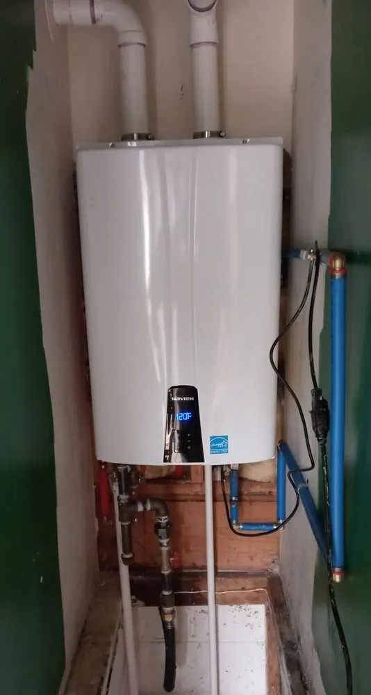 Slide of Lucky Clover - The Plumbing & Drain Experts