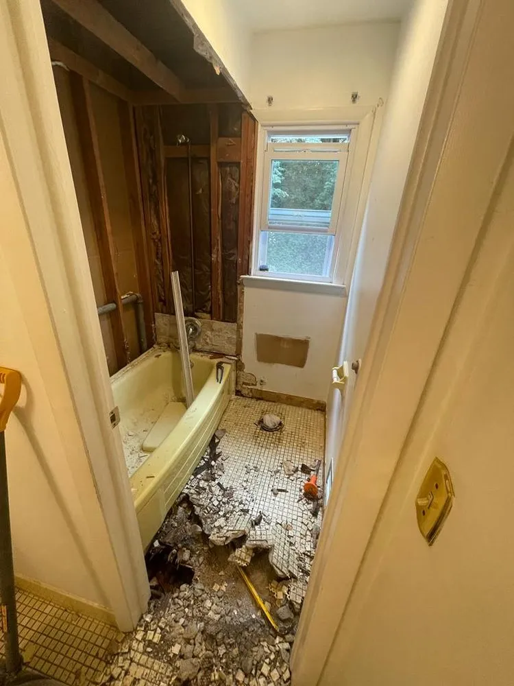 Emergency plumbing repair for homes in Palisades Park, NJ by Luis Balan Construction