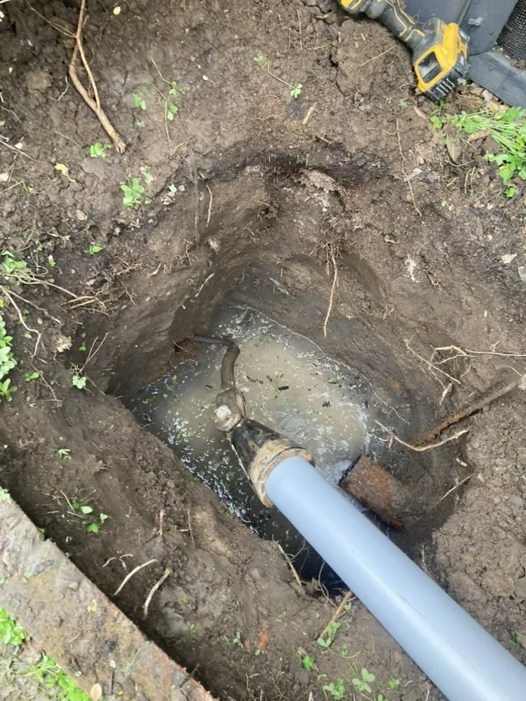 Slide of Luis Mendoza Plumbing and Rooter