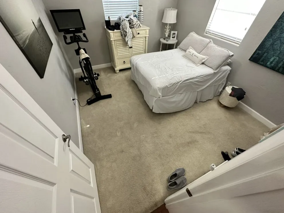 Slide of Luis Quintero