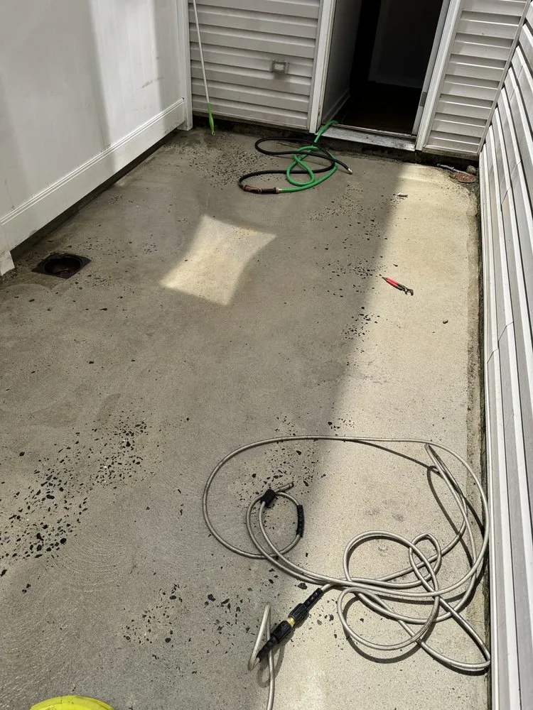 Slide of Luna Brothers Maintenance Team