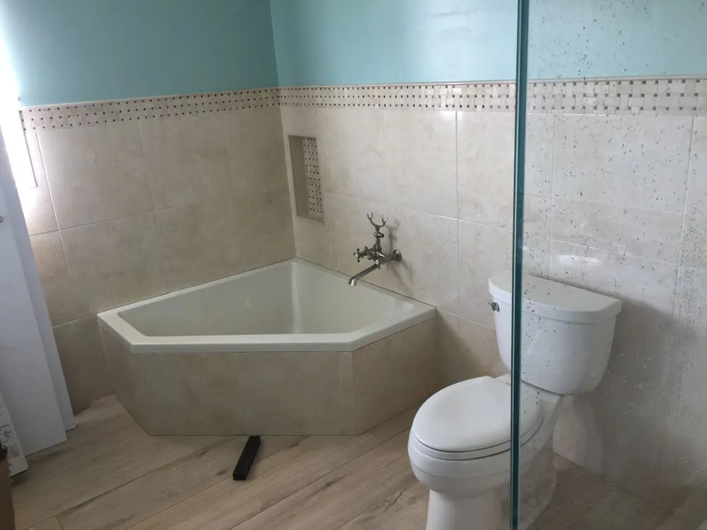 Slide of Luna Handyman