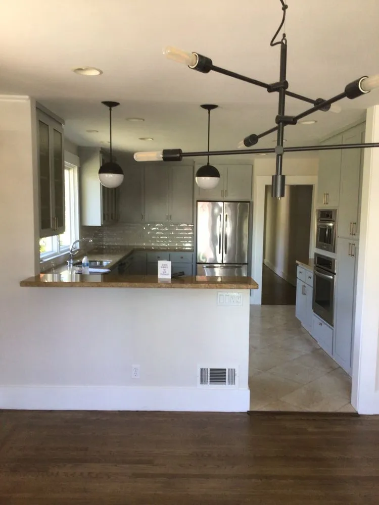 Slide of Luna Handyman