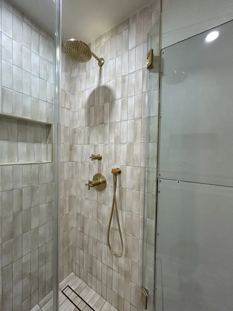 Slide of Lux Plumbing Services