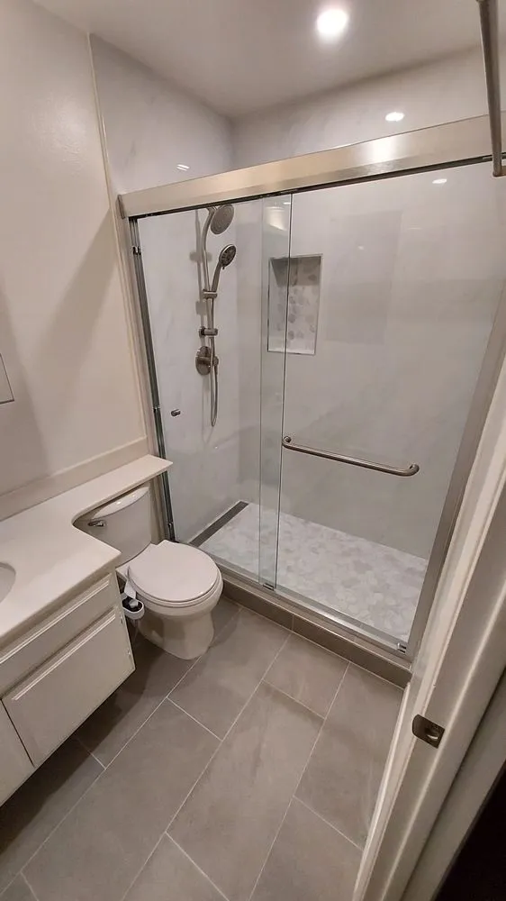 Slide of Luxebury Services