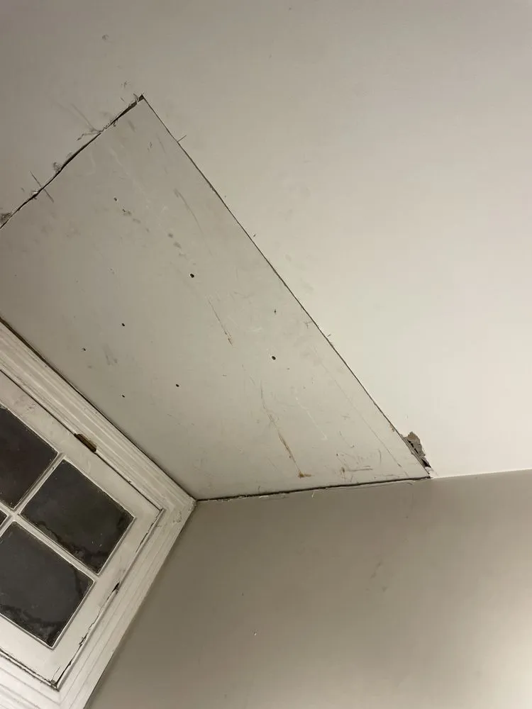 Slide of Lv Contractor