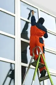 Lynch Maintenance Service Logo