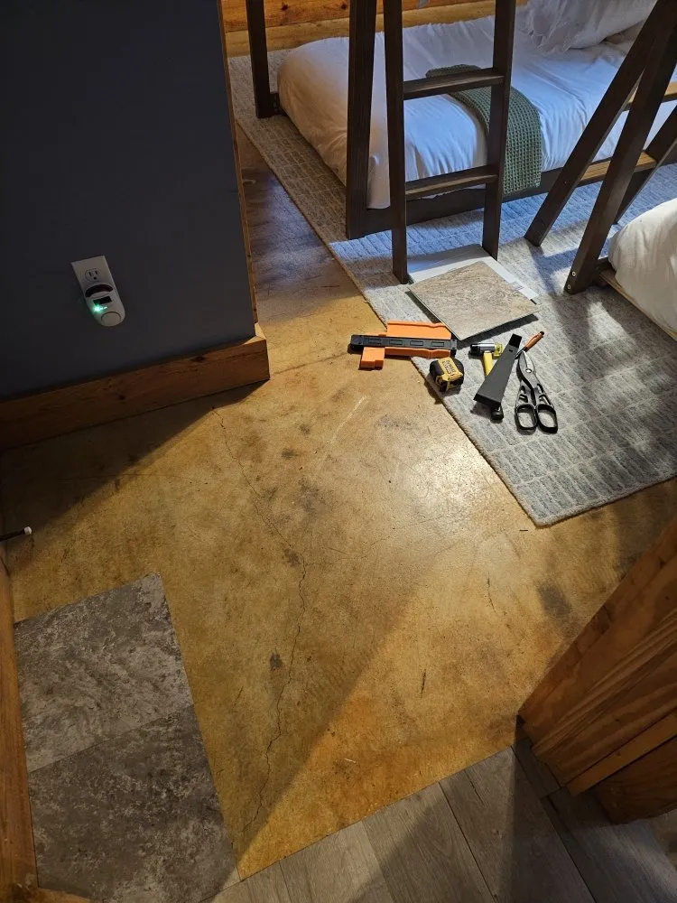 Slide of Lynn's Handyman Services