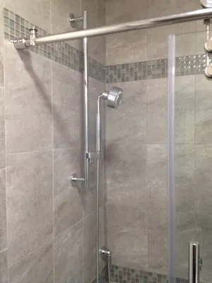 M & R Kitchen and Bath Remodeling Logo