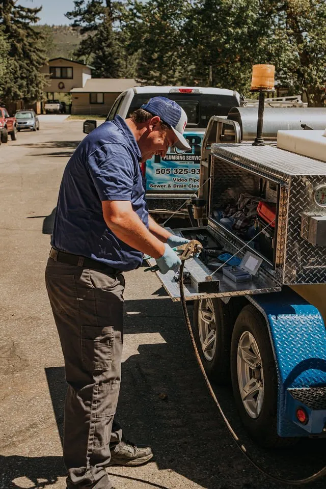 Slide of M & R Service