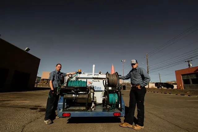 Slide of M & R Service