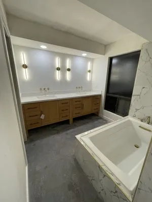 Maddox Remodels Logo