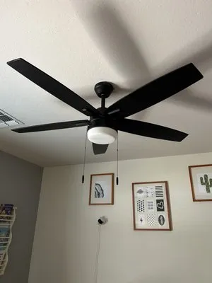 Madisons Helping Hand Logo