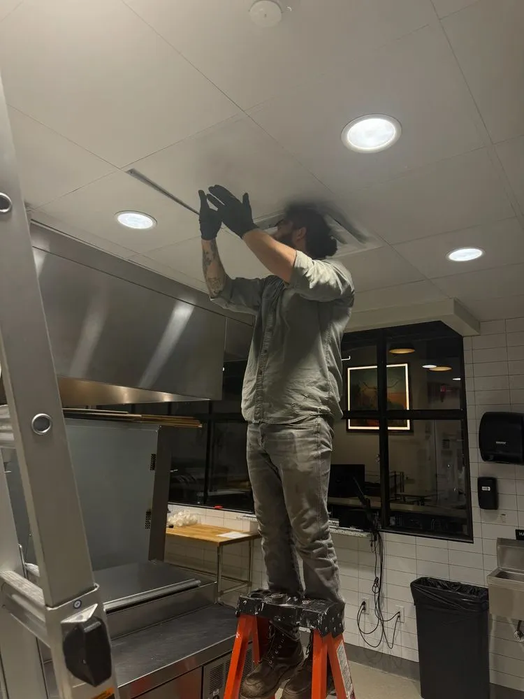 Emergency drain cleaning service in Austin, TX - Magic Mechanical & Plumbing Services