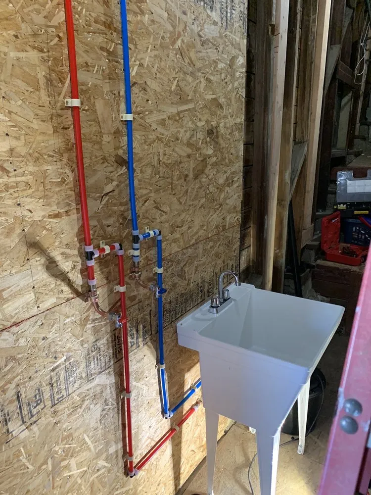 Professional water heater service experts serving Los Angeles, CA - Magnet Plumbing