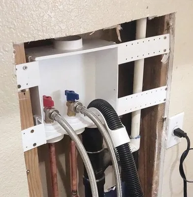 Major Leak Plumbing Logo