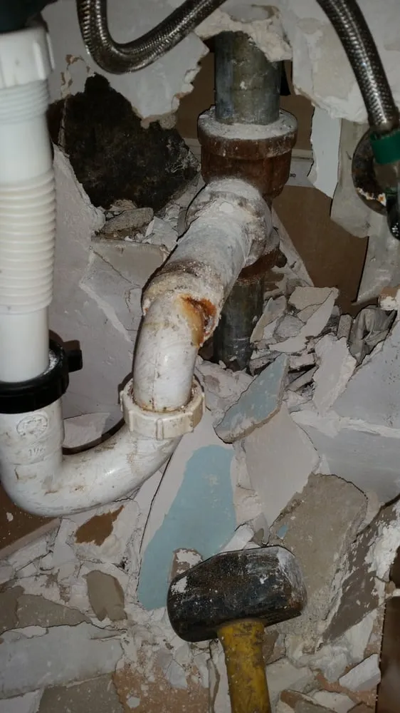 Expert water heater service for homes in Manhattan Beach, CA by Make It Drain Plumbing & Rooter