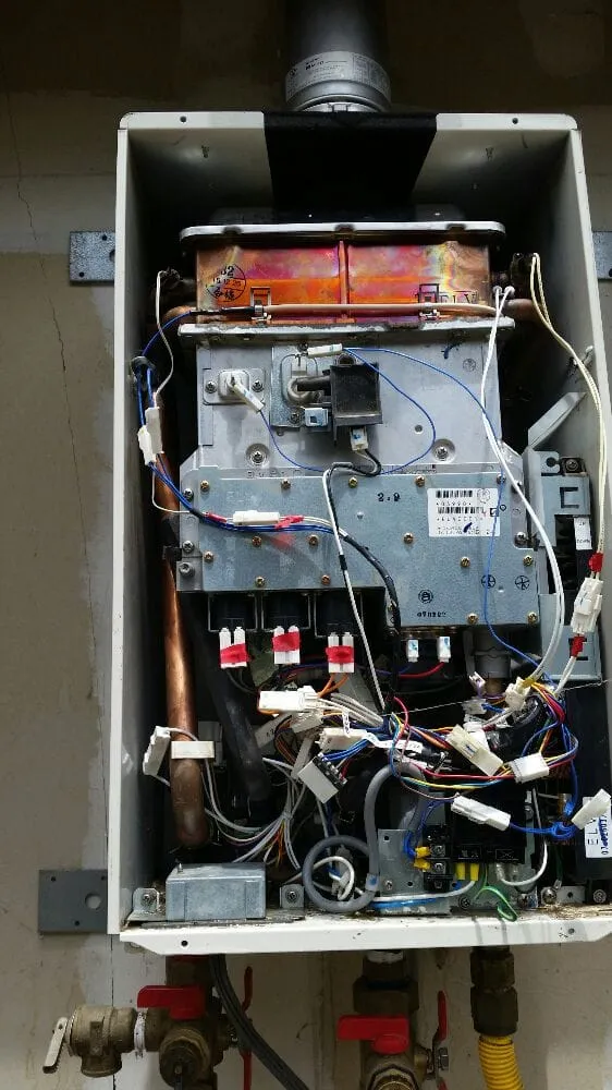 Trusted pipe repair for homes in Manhattan Beach, CA by Make It Drain Plumbing & Rooter