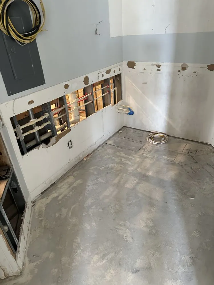 Slide of Mako Plumbing