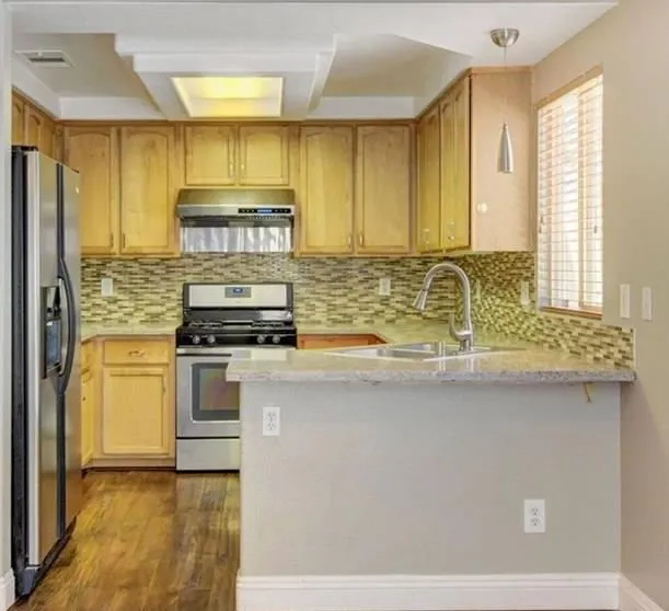 Slide of Man of all Jobs