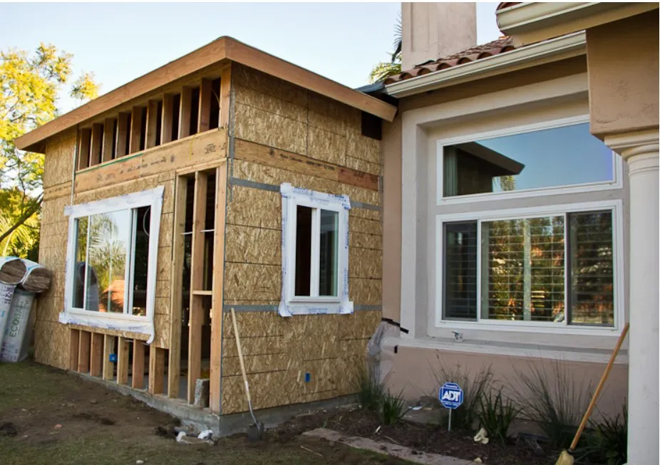 Slide of Manuel Handyman