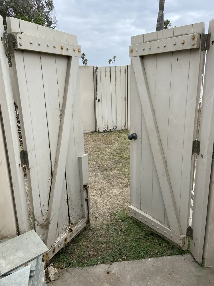 Slide of Marcos Handyman Service