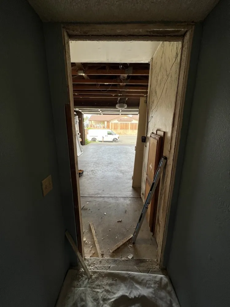 Slide of Marcos Handyman Service