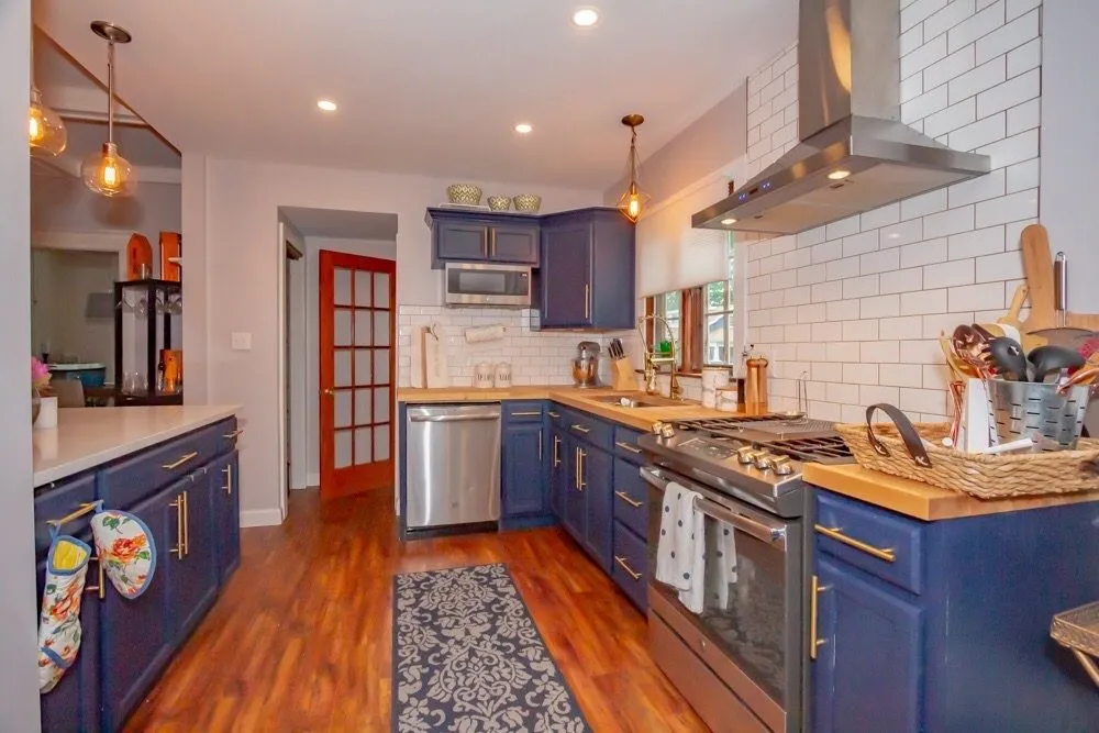 Slide of Marinello Carpentry