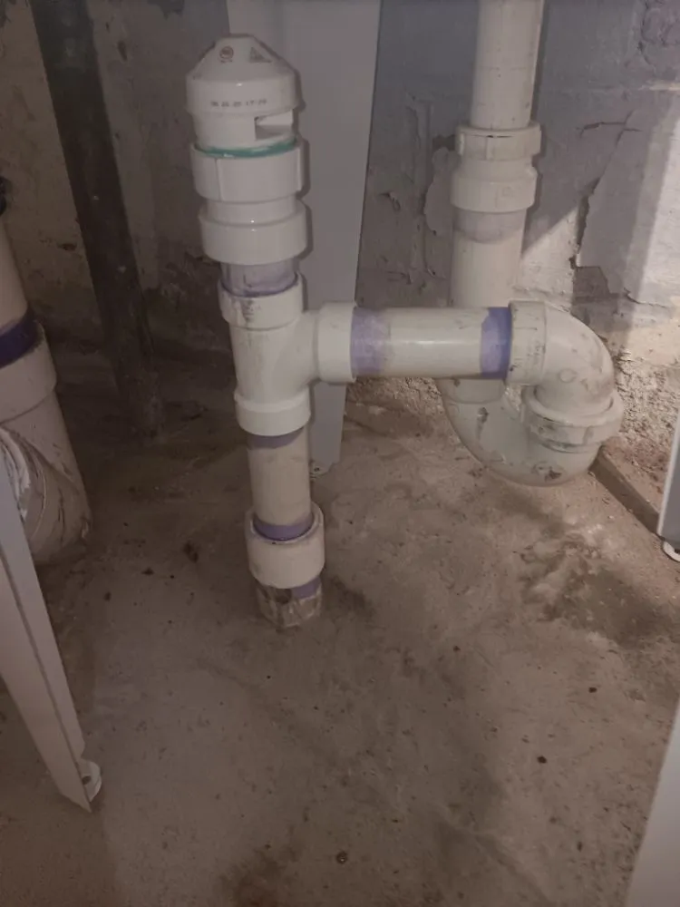 Slide of Marlon's Plumbing & Repair Services