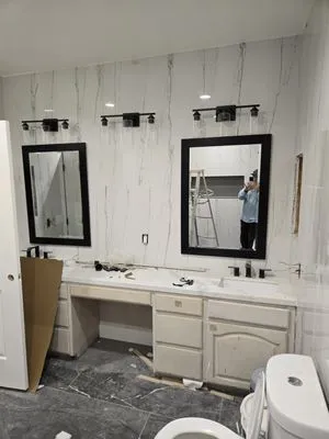 Marquez Bros Contractors Logo